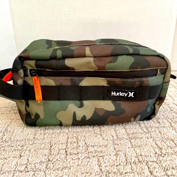 Hurley Other - Hurley NWT men’s toiletries bag. Camouflage design.